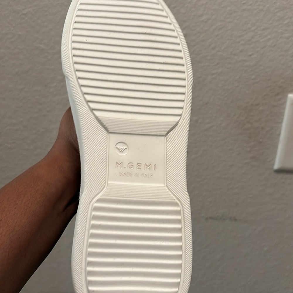 Never Worn - image 5